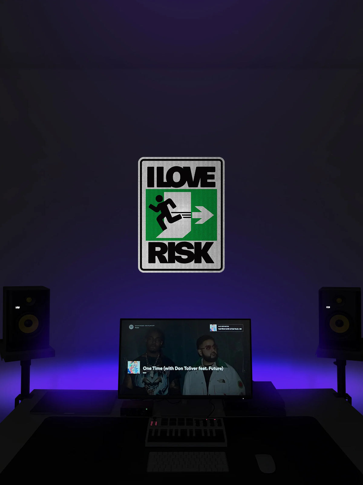 I love risk Streetsign