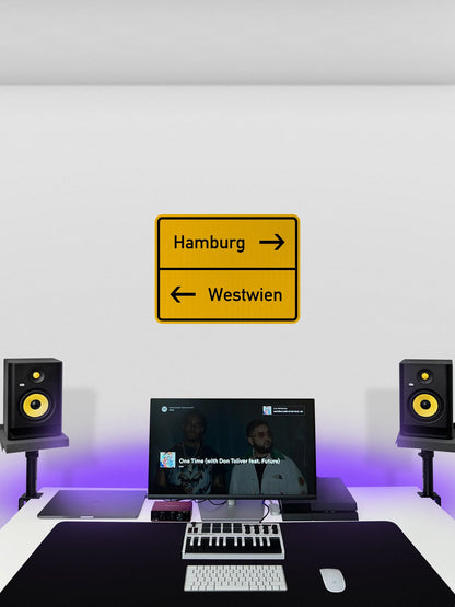 Hamburg/Westwien Streetsign