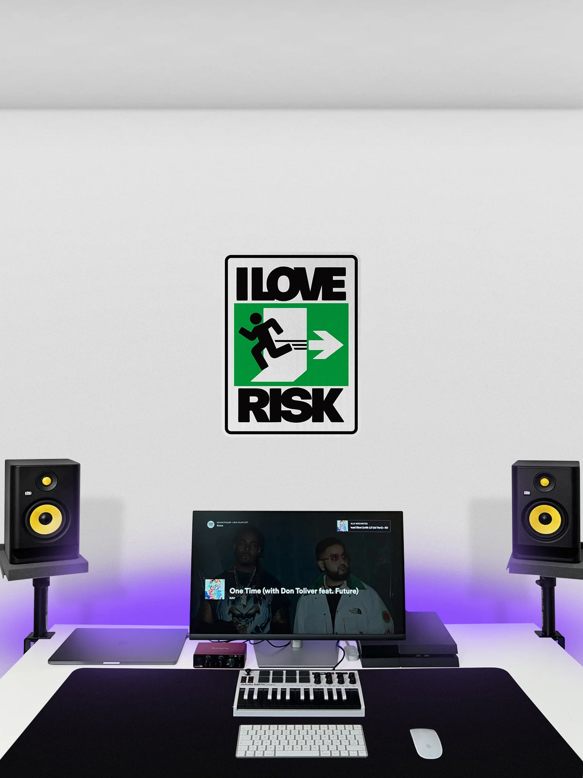 I love risk Streetsign