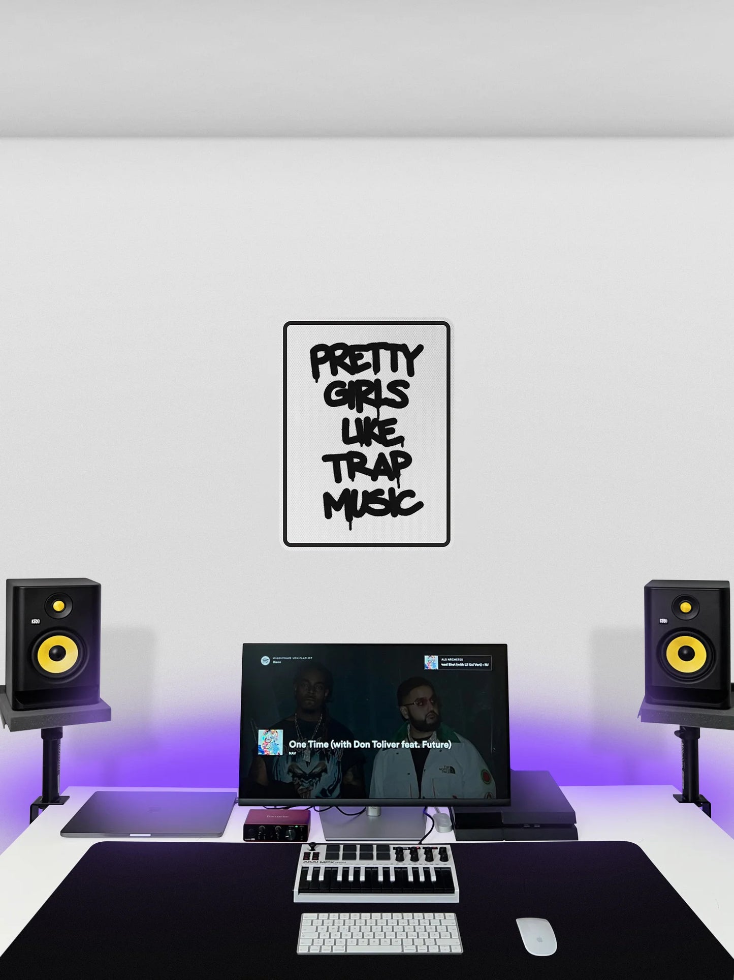 Pretty girls like trap music Streetsign