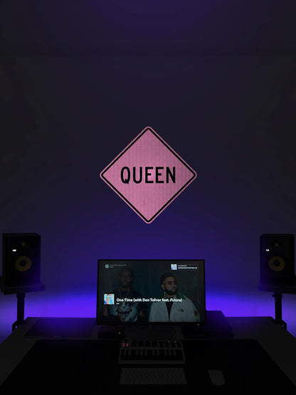 Queen Streetsign