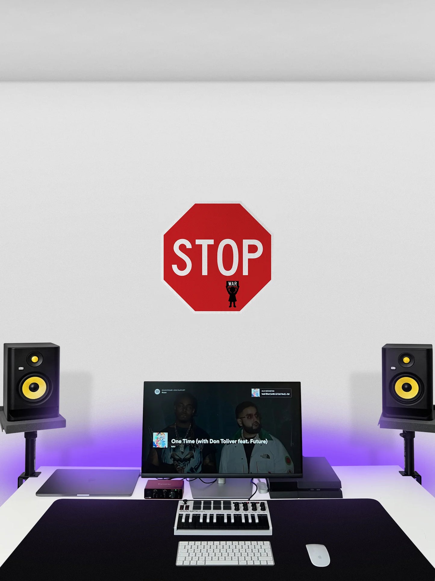 STOP war (girl) Streetsign